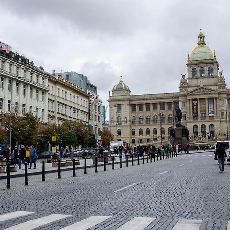 Exlusive Apartment Paris Style Прага Екстериор снимка