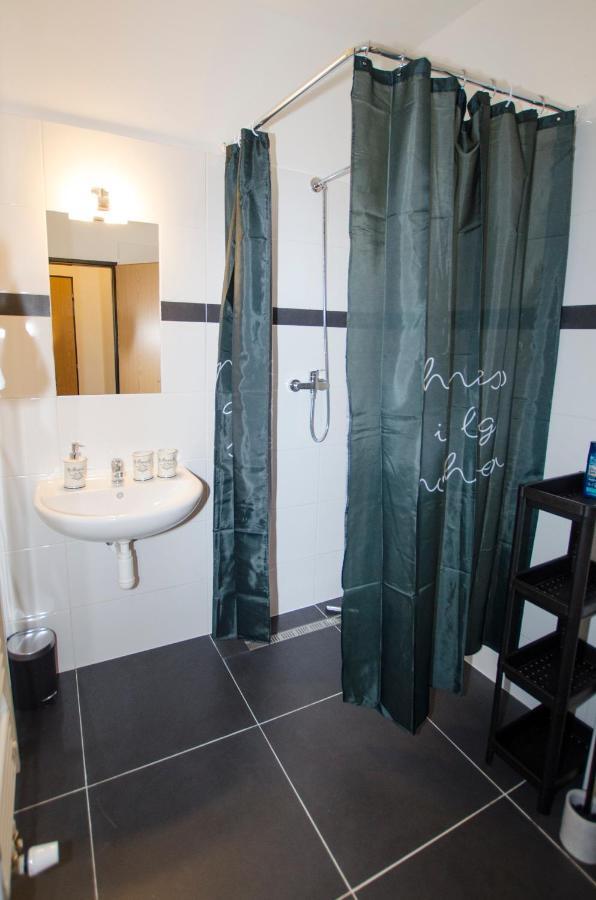 Exlusive Apartment Paris Style Прага Екстериор снимка